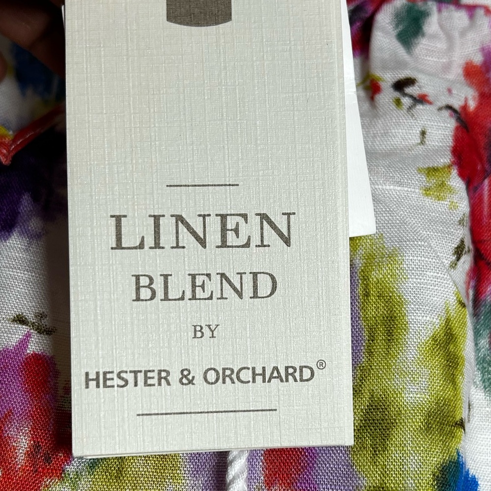 Hester & Orchard Colorful Floral Women's Linen Blend Top - Picture 3 of 5